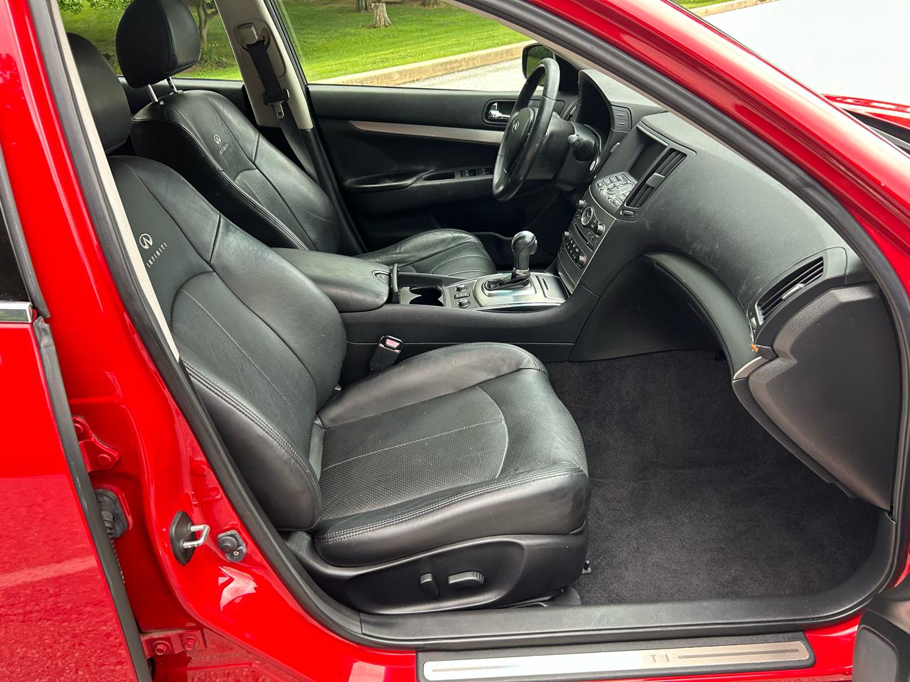 Infiniti G Sedan G37x AWD 2011