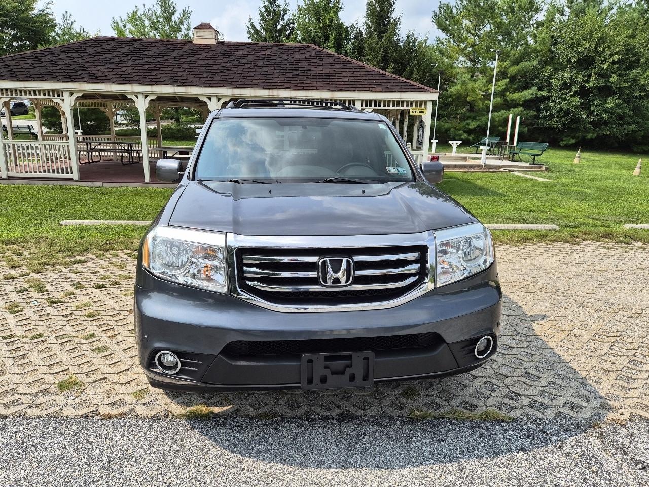 Honda Pilot Touring 4D SUV 4WD 2013