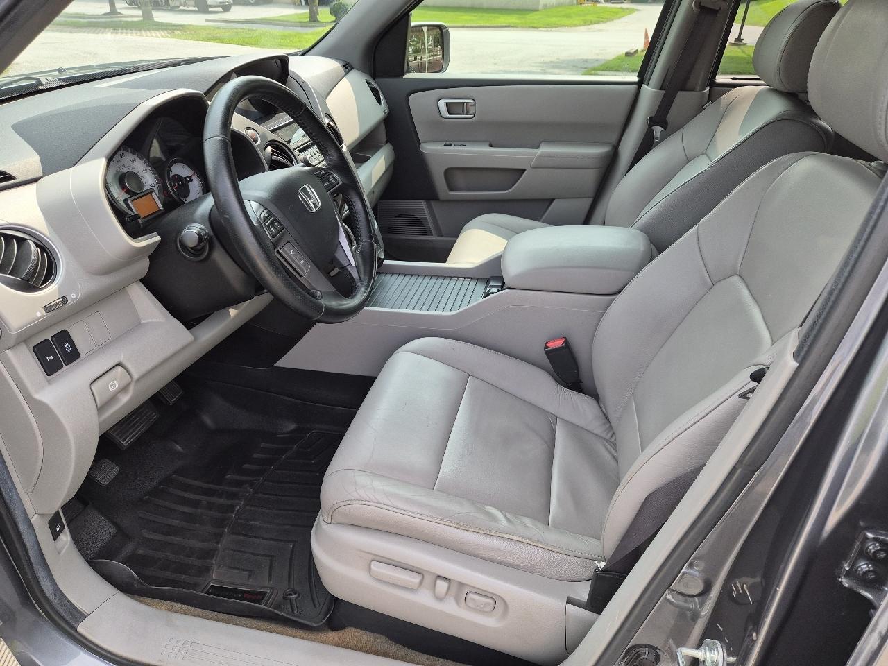 Honda Pilot Touring 4D SUV 4WD 2013