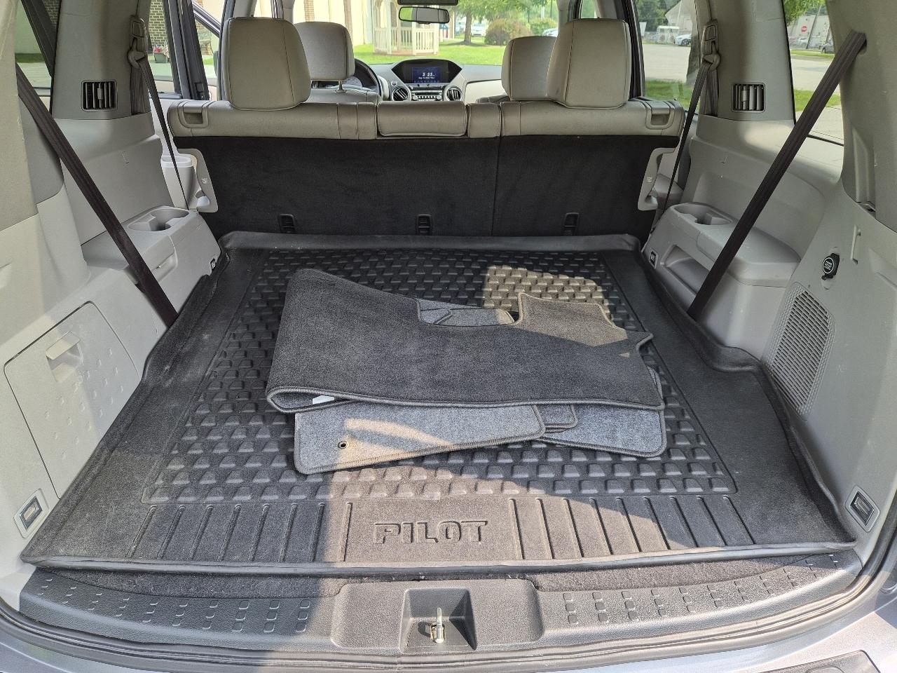 Honda Pilot Touring 4D SUV 4WD 2013