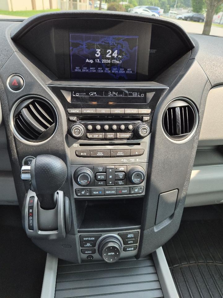 Honda Pilot Touring 4D SUV 4WD 2013