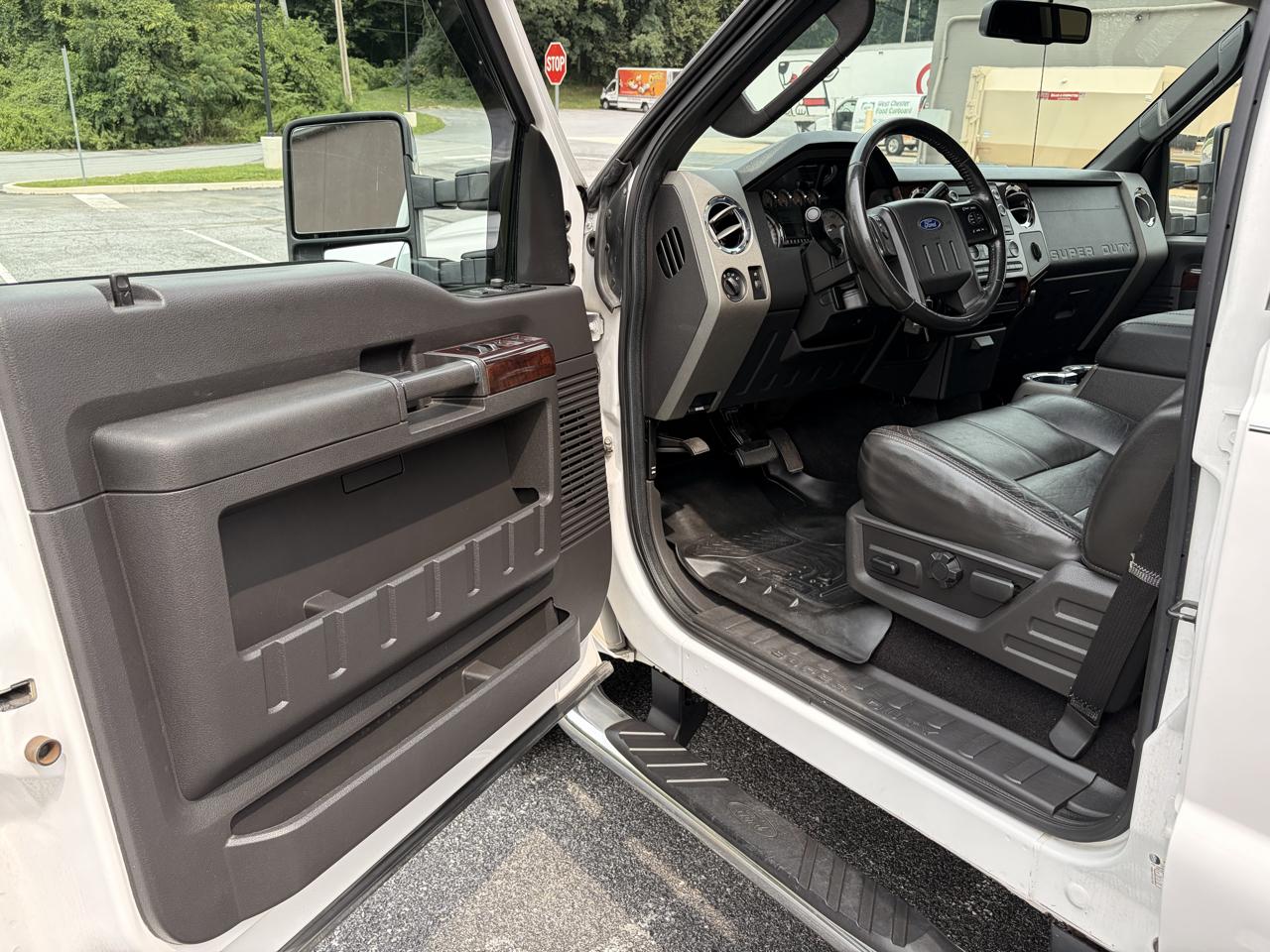 Ford F-250 SD Lariat Crew Cab 4WD 2010