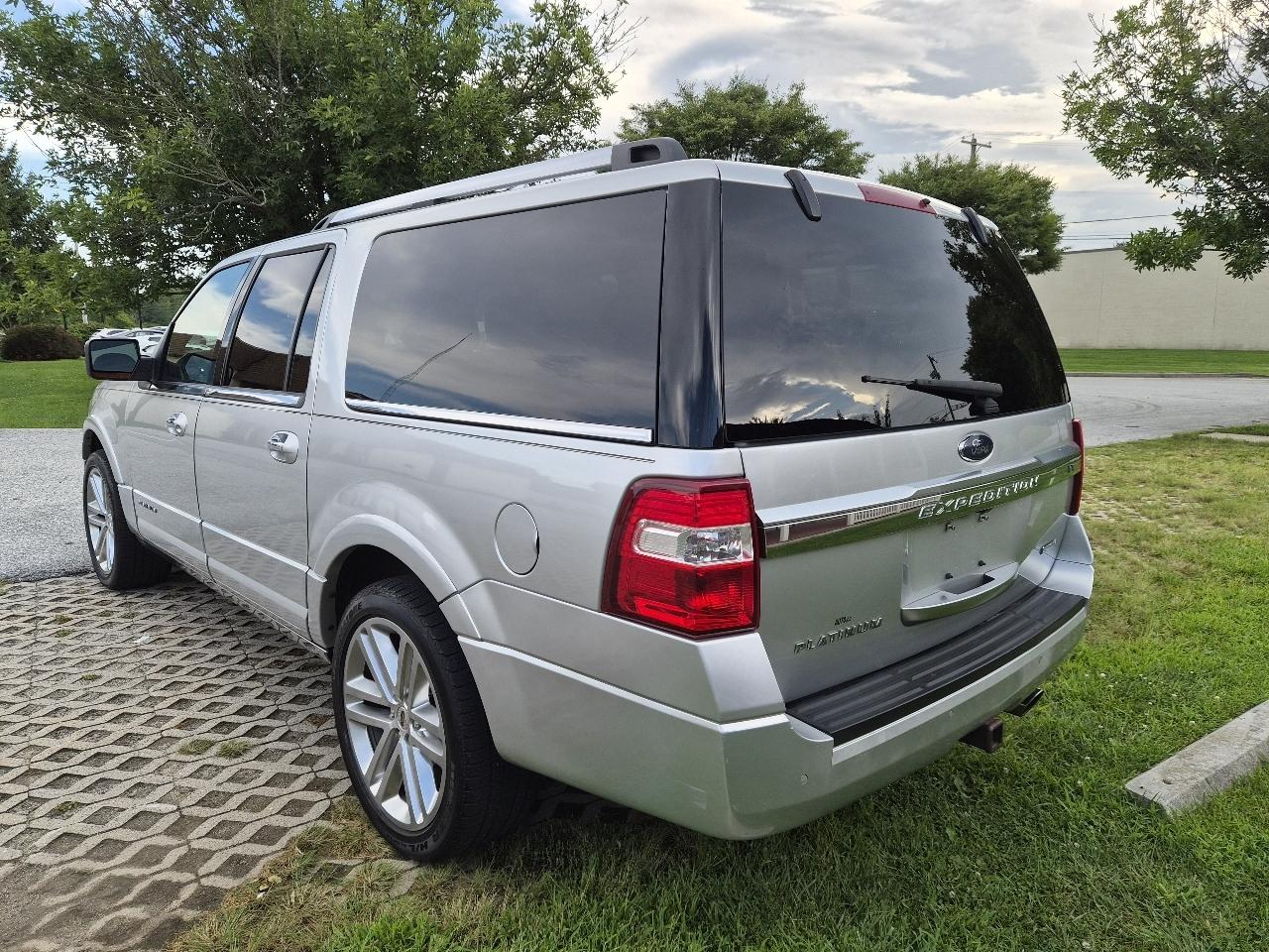 Ford Expedition EL Platinum 4WD 2017