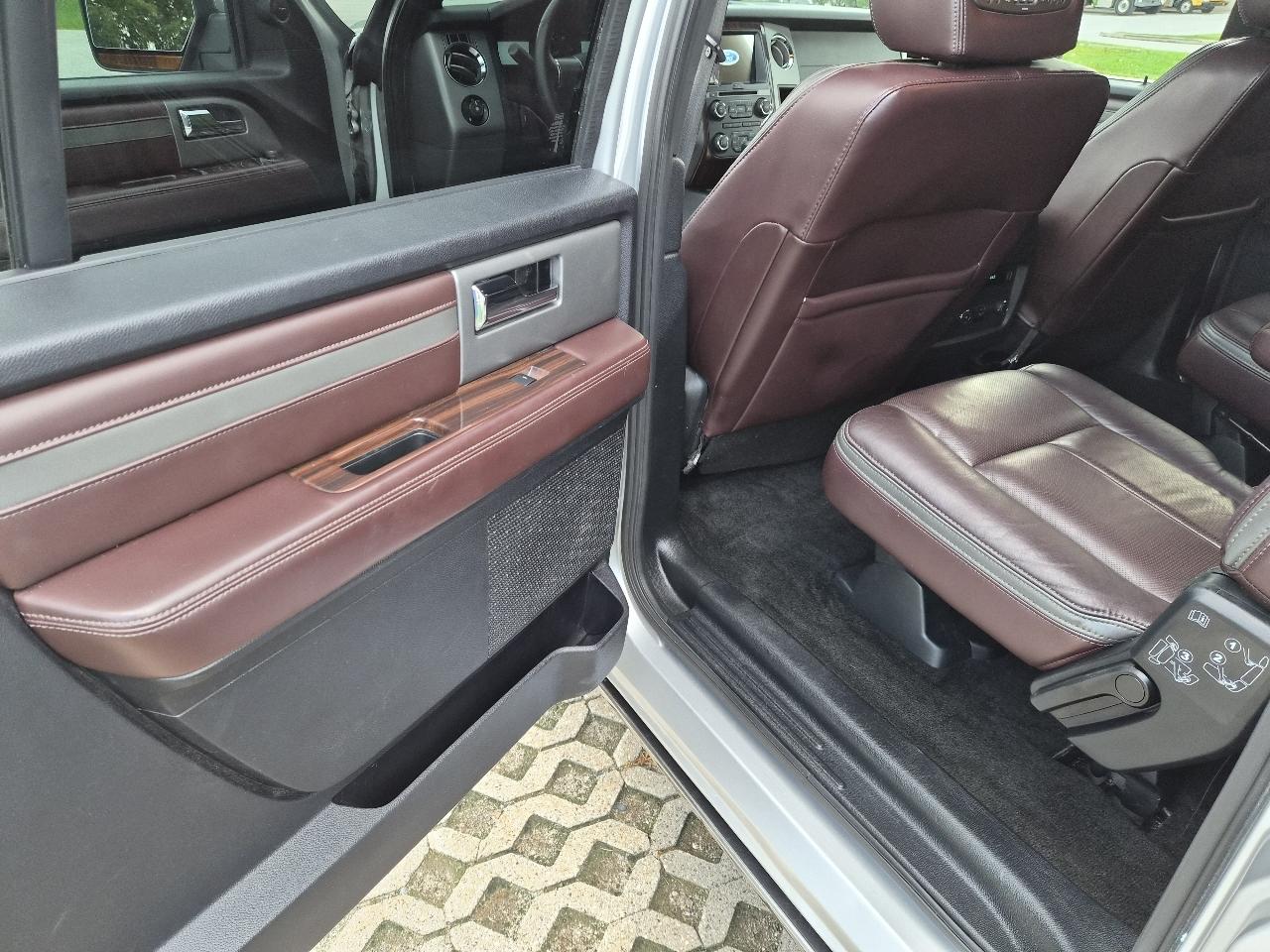 Ford Expedition EL Platinum 4WD 2017