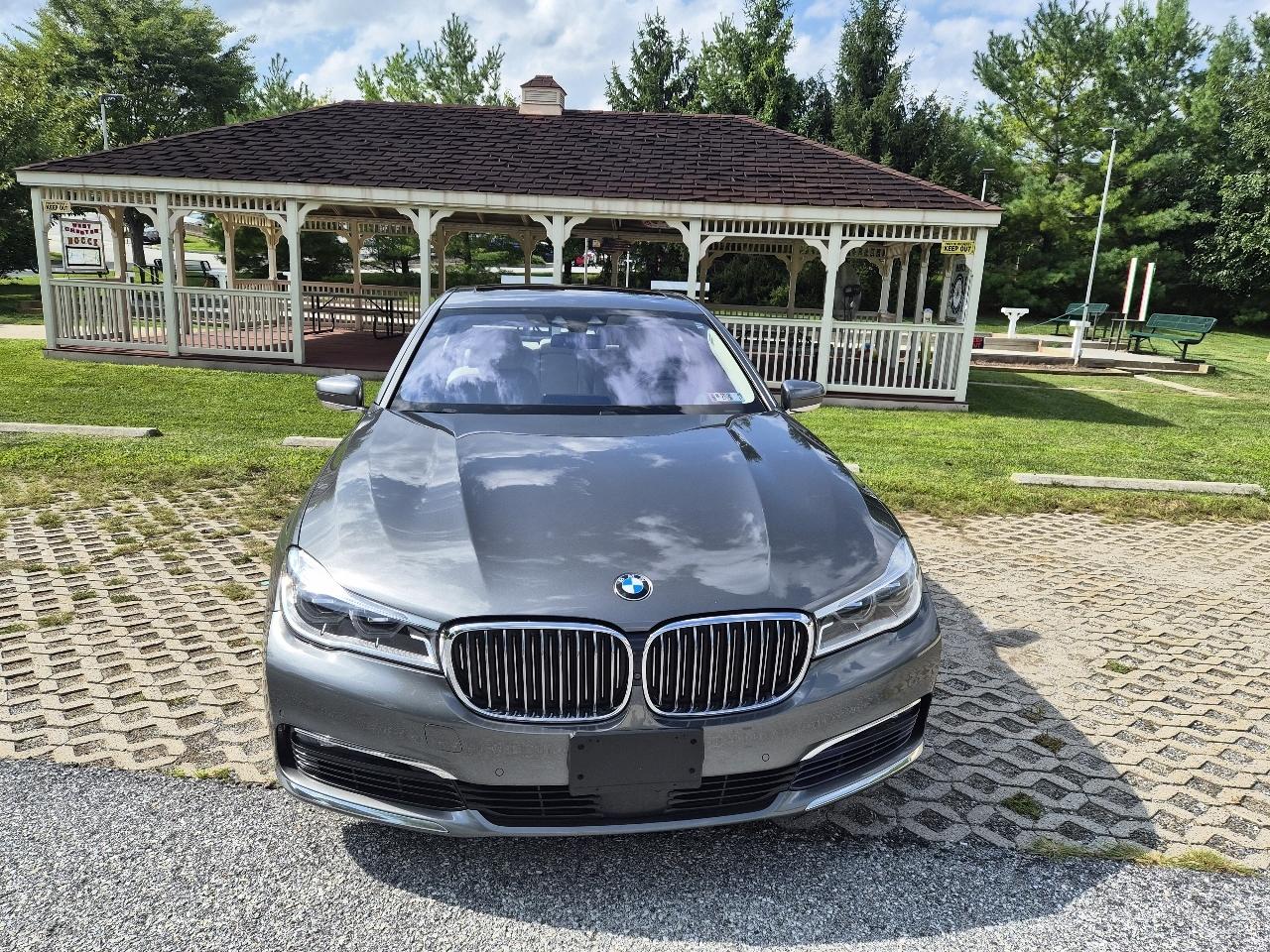 BMW 7-Series 750i xDrive 2016
