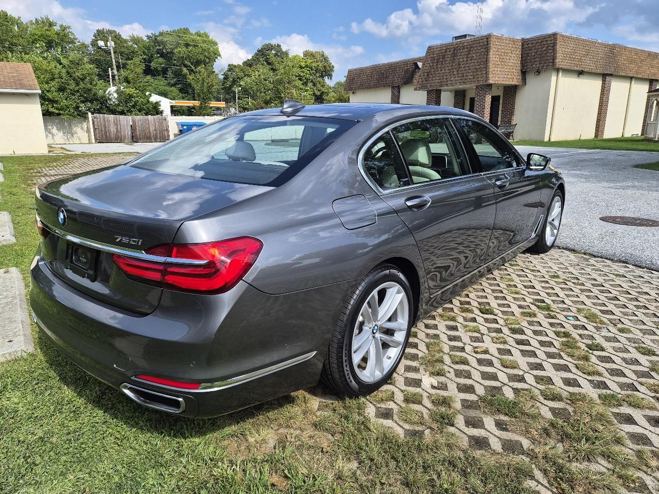 BMW 7-Series 750i xDrive 2016
