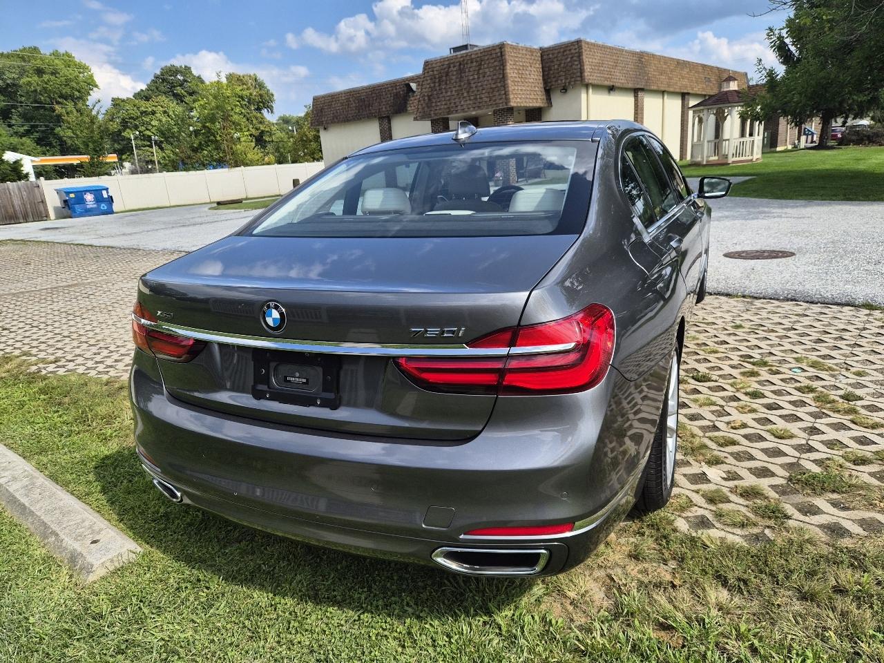 BMW 7-Series 750i xDrive 2016