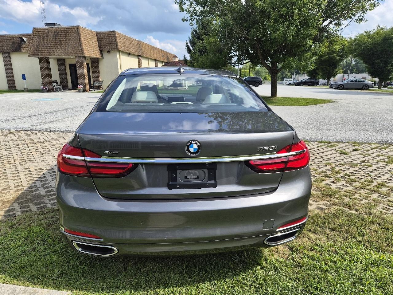 BMW 7-Series 750i xDrive 2016