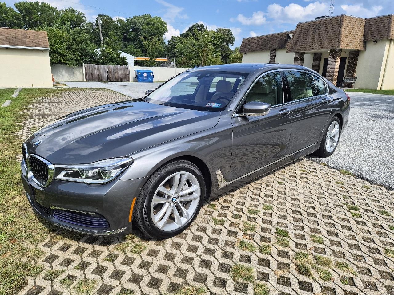 BMW 7-Series 750i xDrive 2016