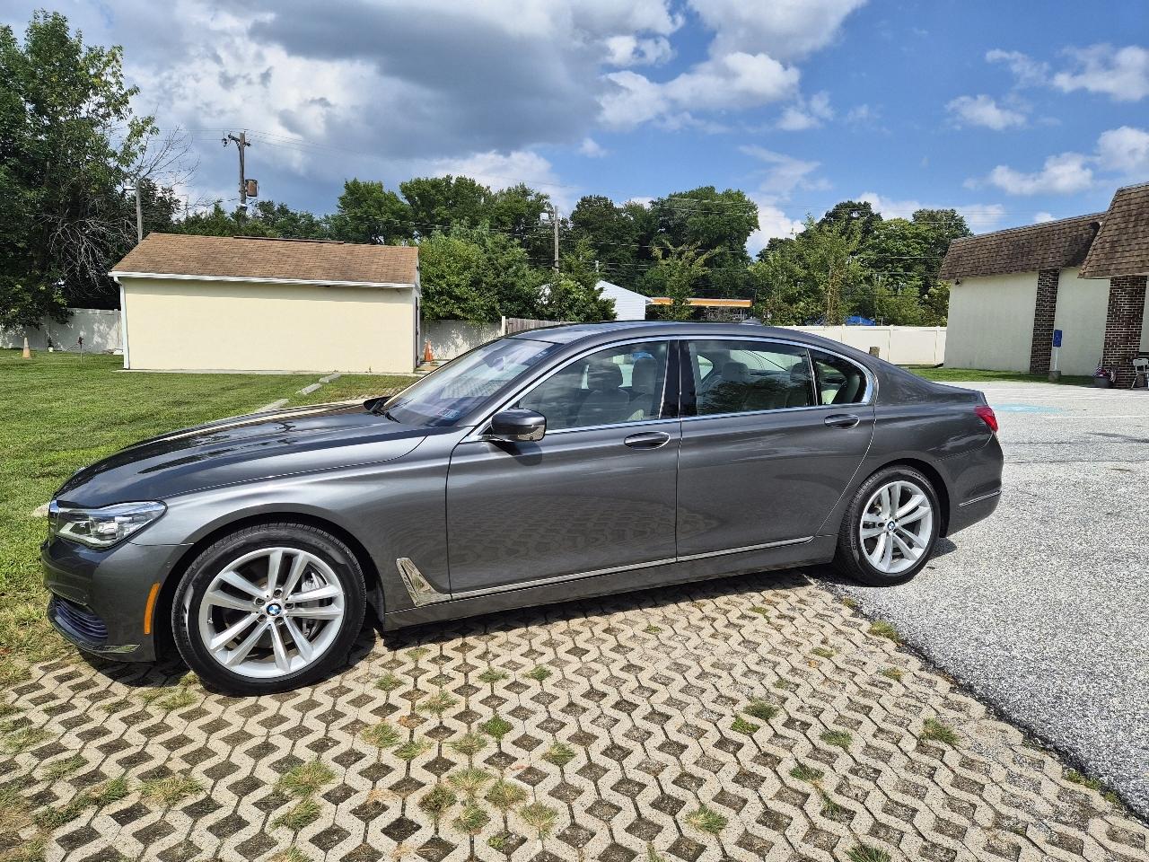 BMW 7-Series 750i xDrive 2016