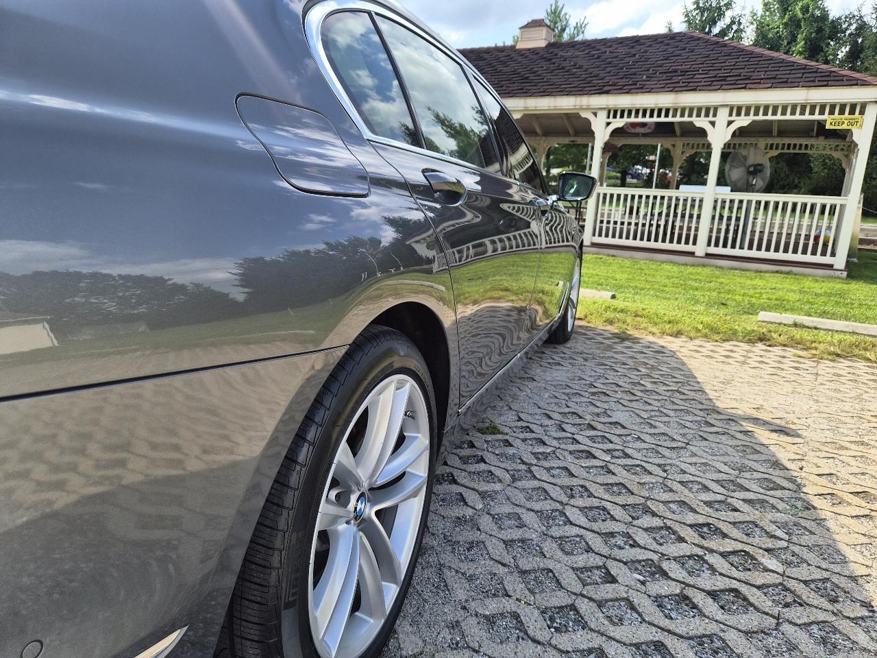 BMW 7-Series 750i xDrive 2016