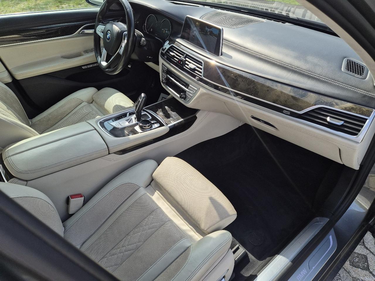 BMW 7-Series 750i xDrive 2016