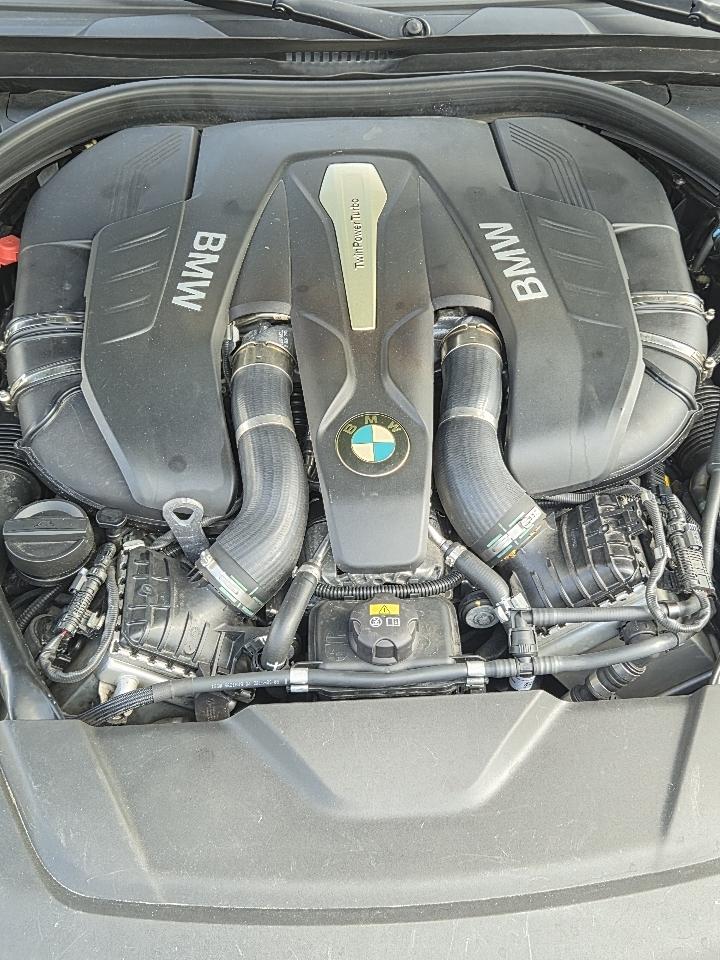 BMW 7-Series 750i xDrive 2016