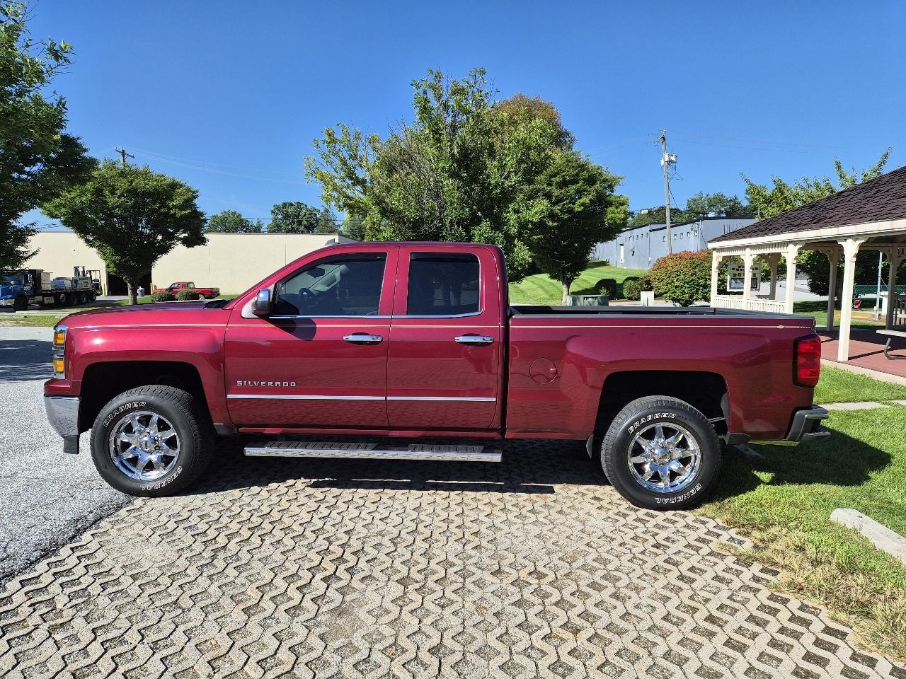 Chevrolet Silverado 1500 2LT Double Cab 2WD 2014