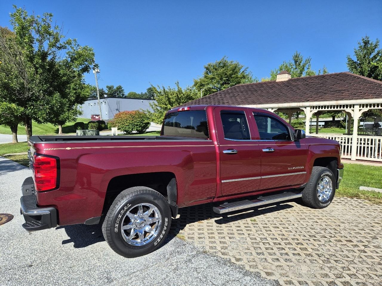 Chevrolet Silverado 1500 2LT Double Cab 2WD 2014