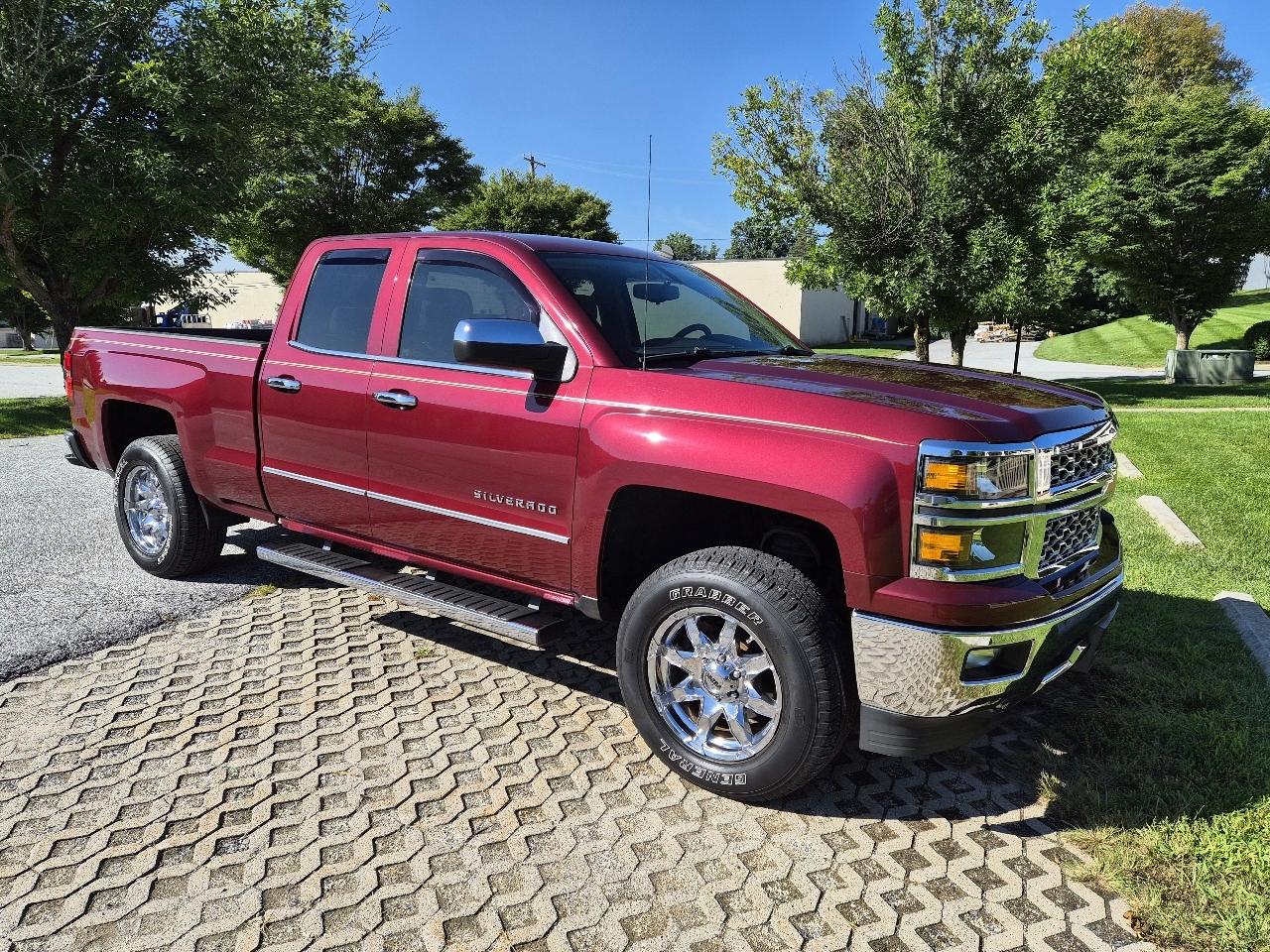 Chevrolet Silverado 1500 2LT Double Cab 2WD 2014