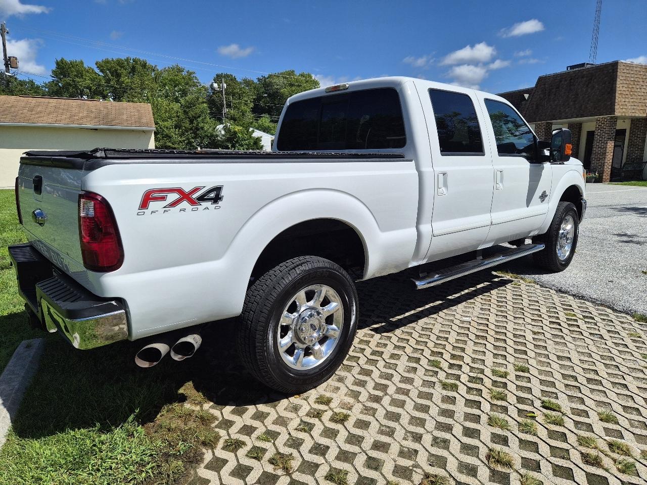 Ford F-350 SD Lariat Crew Cab 4WD 2014