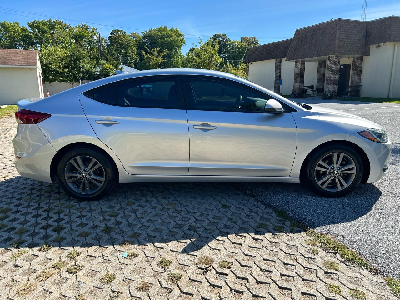 Hyundai Elantra 4dr Sdn Auto SE 2017