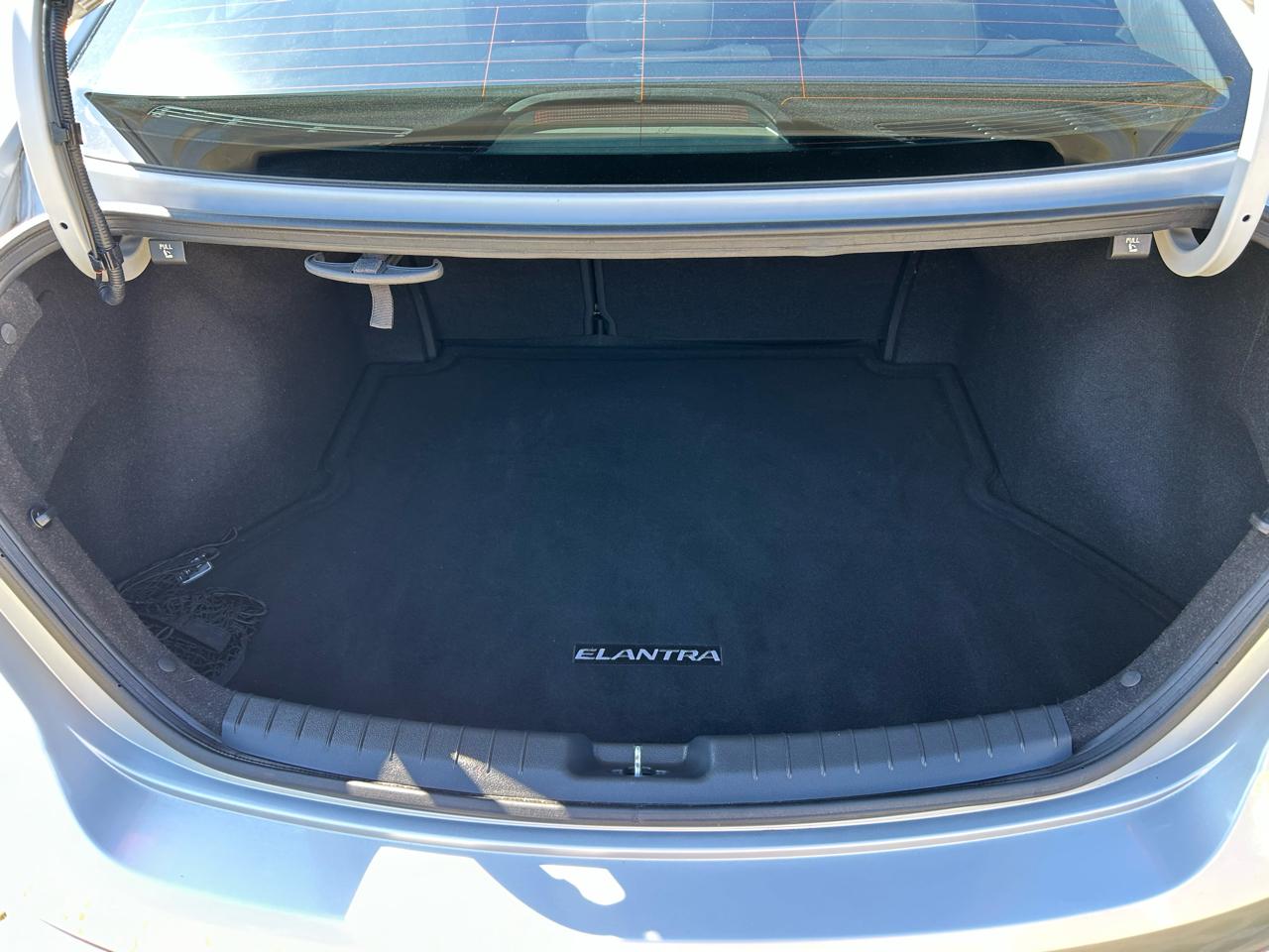 Hyundai Elantra 4dr Sdn Auto SE 2017
