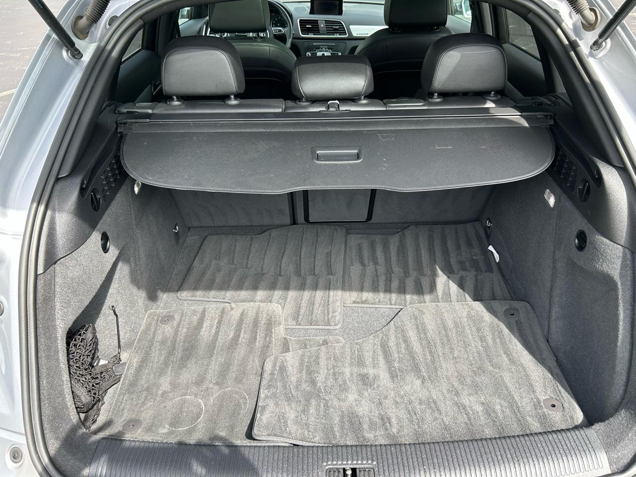 Audi Q3 2.0T quattro Premium Plus 2016