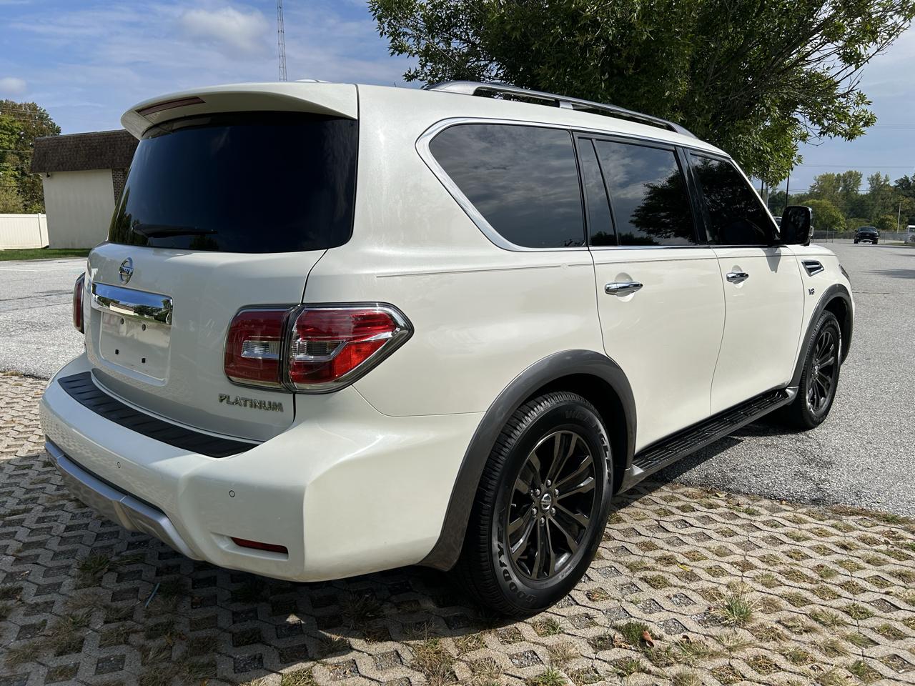 Nissan Armada Platinum AWD 2017