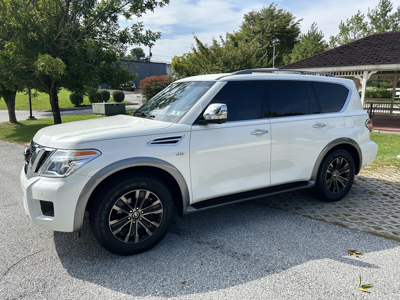Nissan Armada Platinum AWD 2017