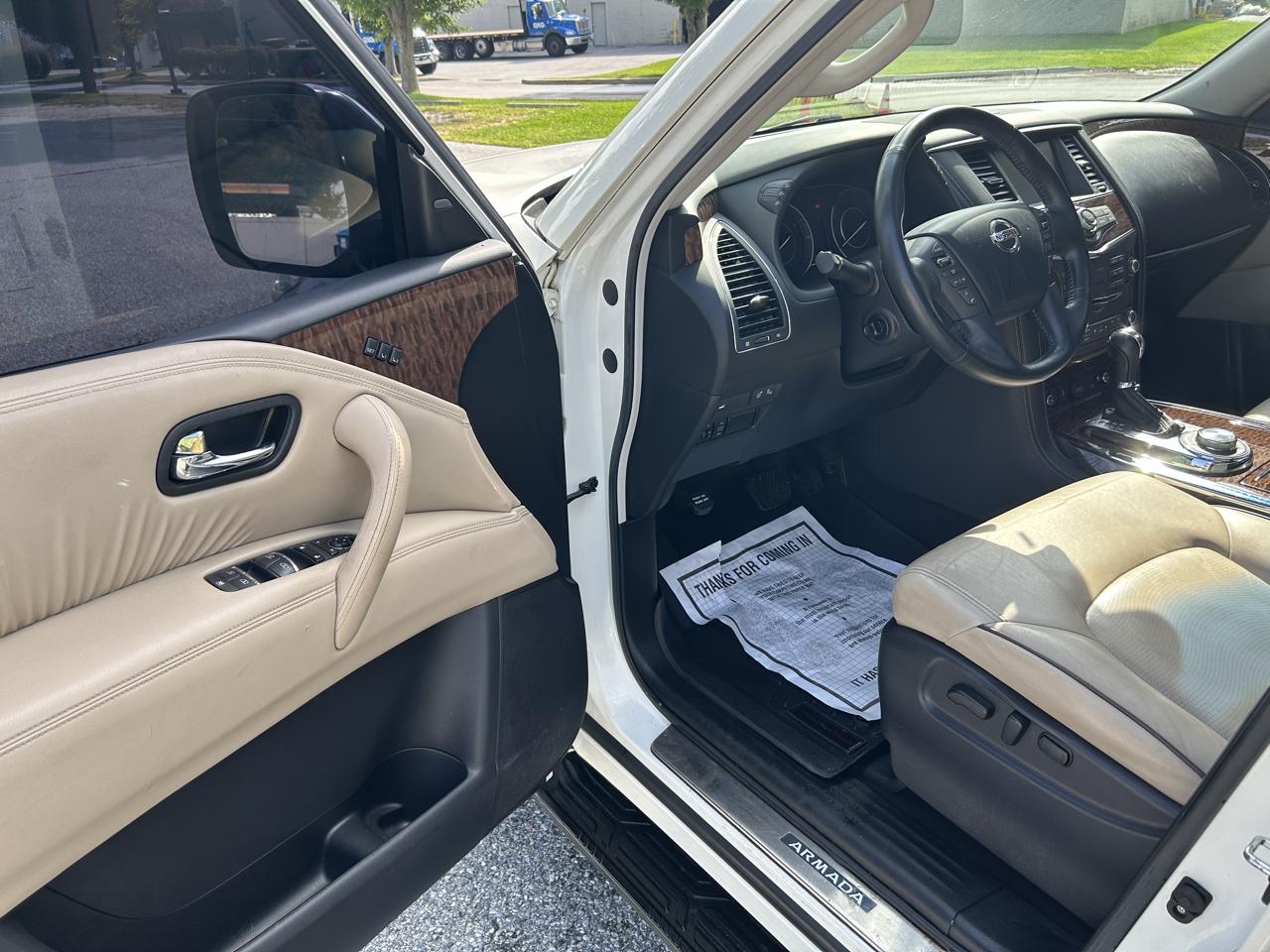 Nissan Armada Platinum AWD 2017