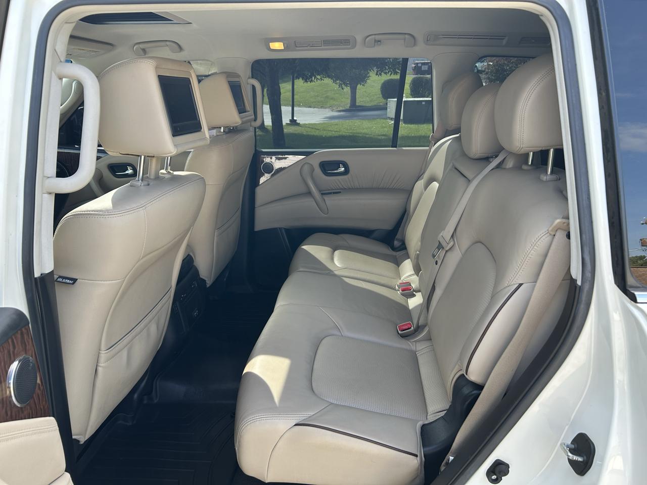 Nissan Armada Platinum AWD 2017