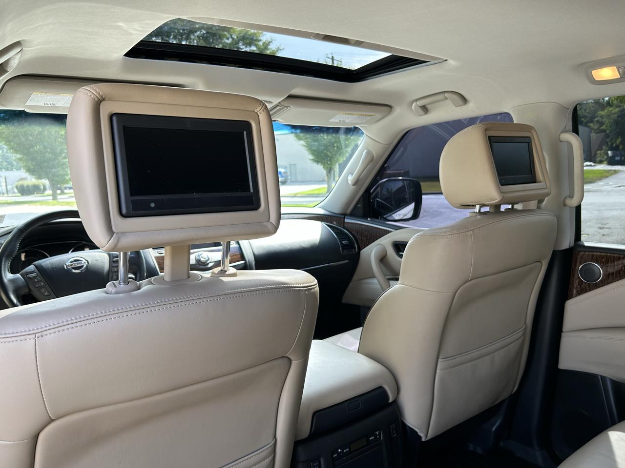 Nissan Armada Platinum AWD 2017