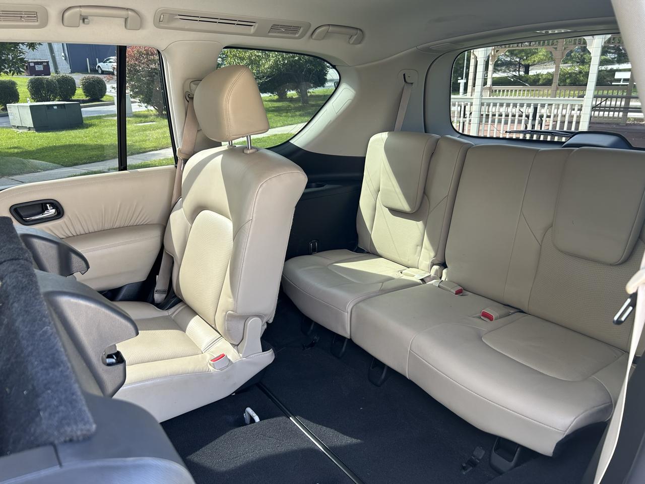 Nissan Armada Platinum AWD 2017
