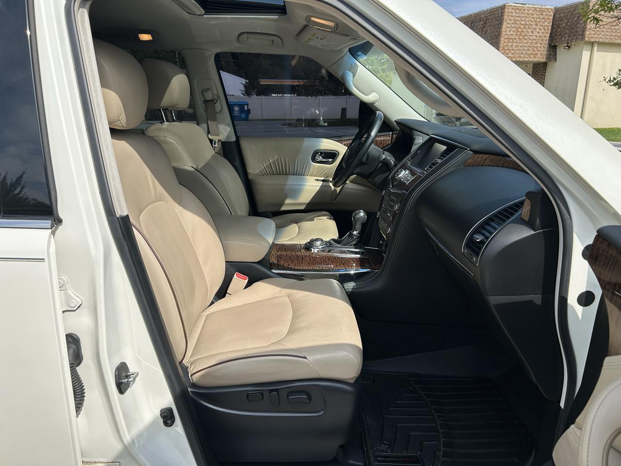 Nissan Armada Platinum AWD 2017