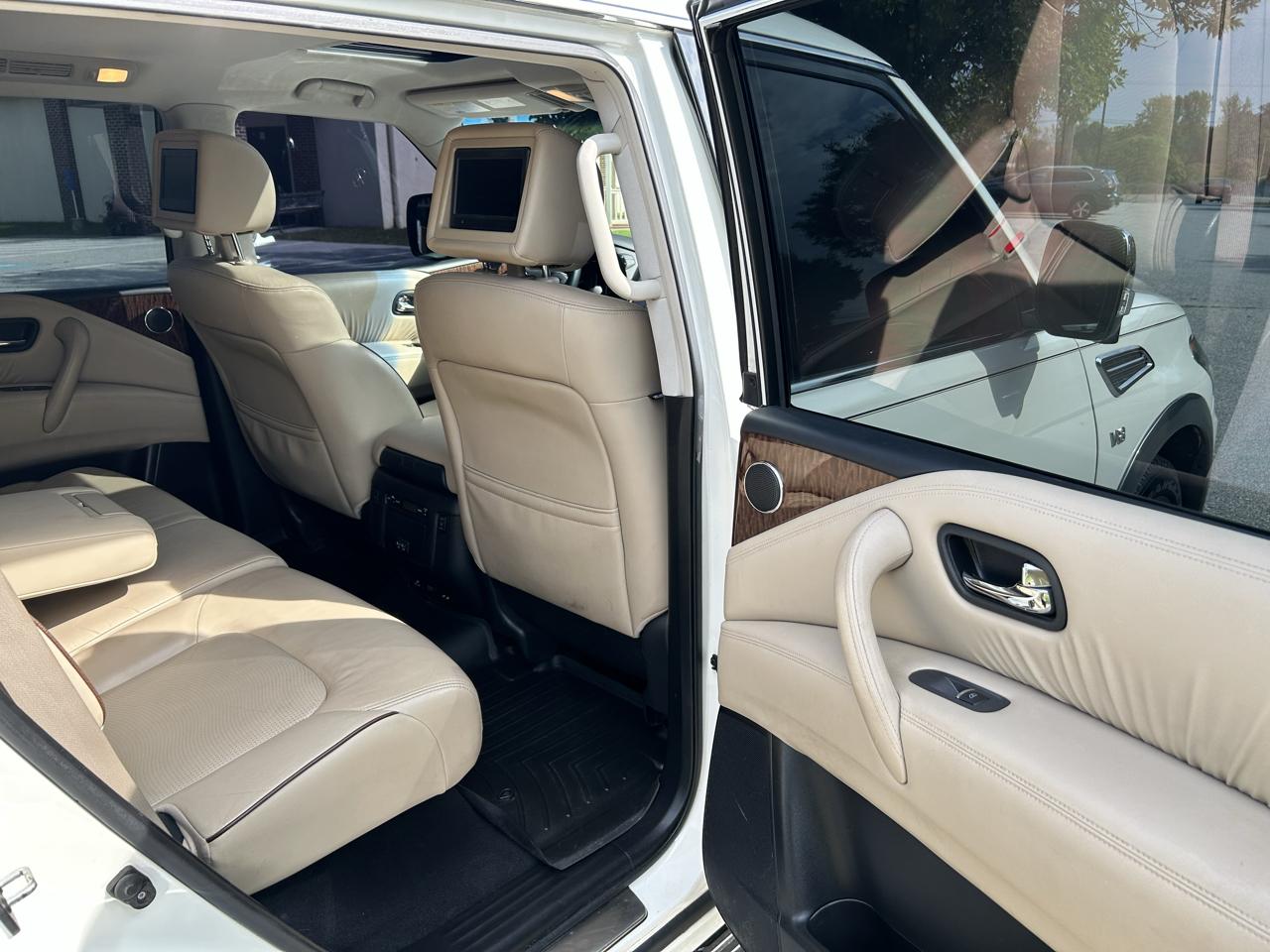 Nissan Armada Platinum AWD 2017