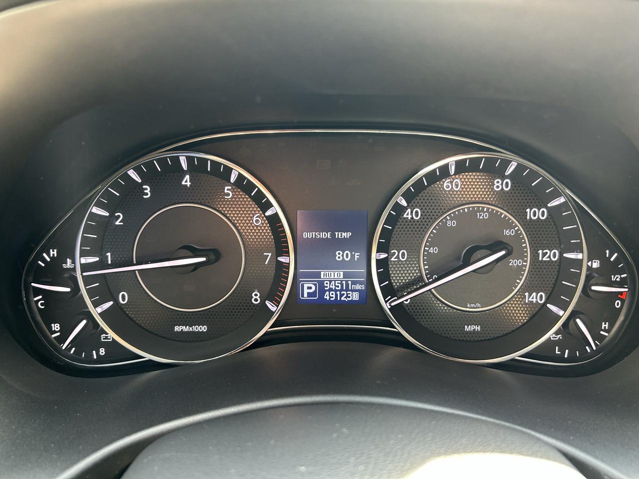 Nissan Armada Platinum AWD 2017