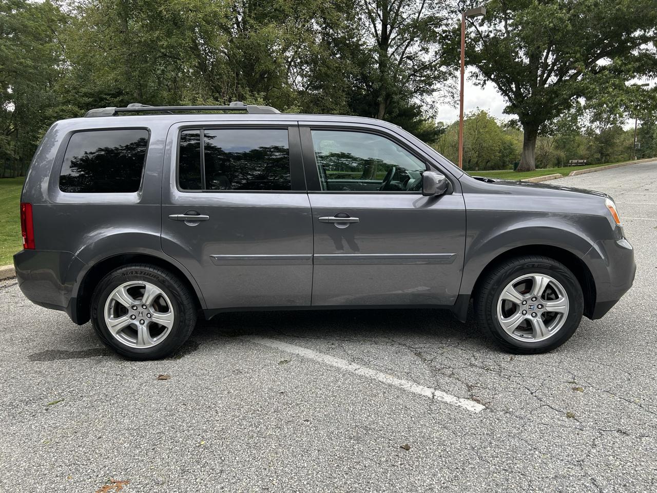 Honda Pilot EX-L 4WD 5-Spd AT with Navigation 2015