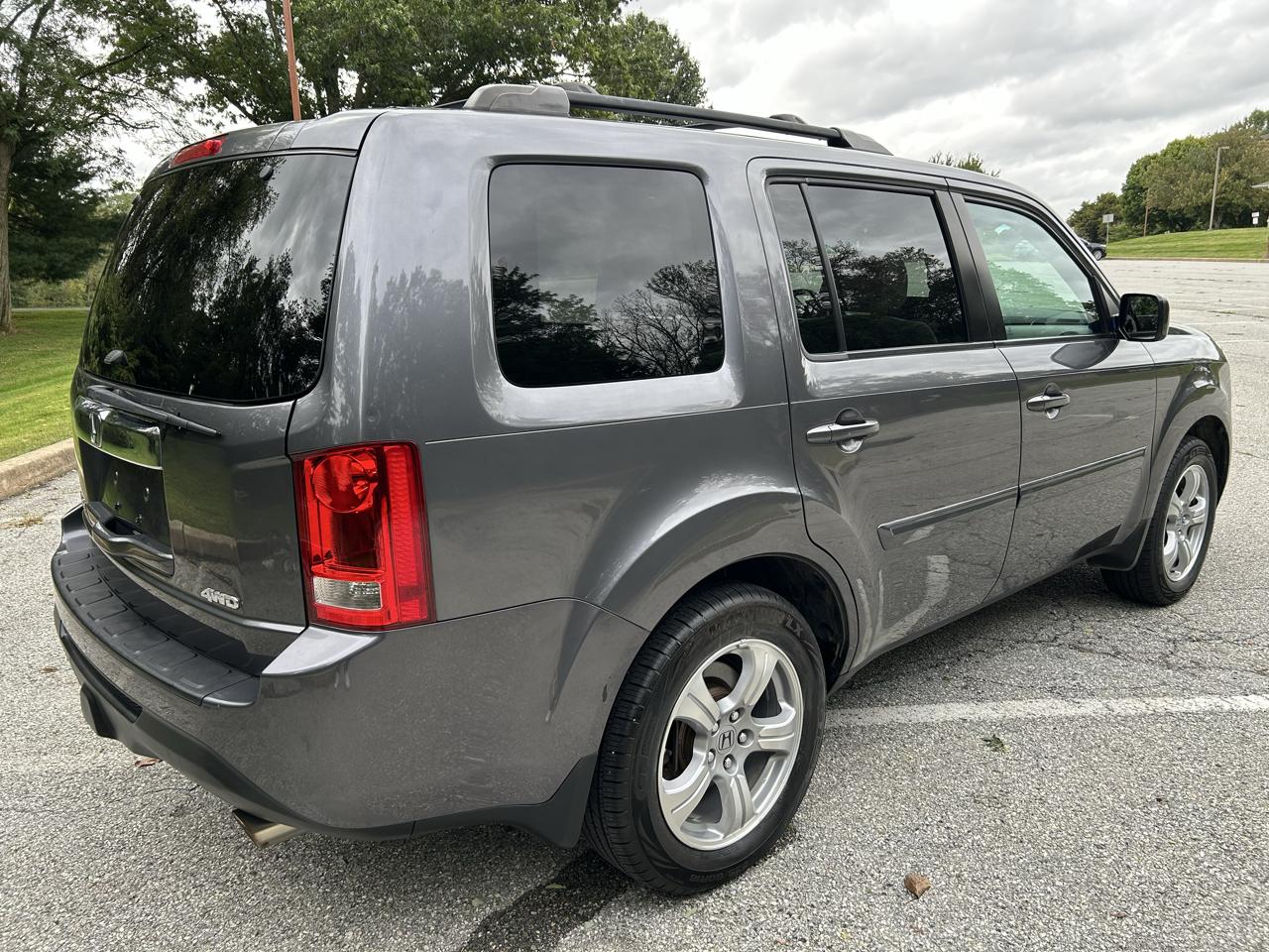 Honda Pilot EX-L 4WD 5-Spd AT with Navigation 2015