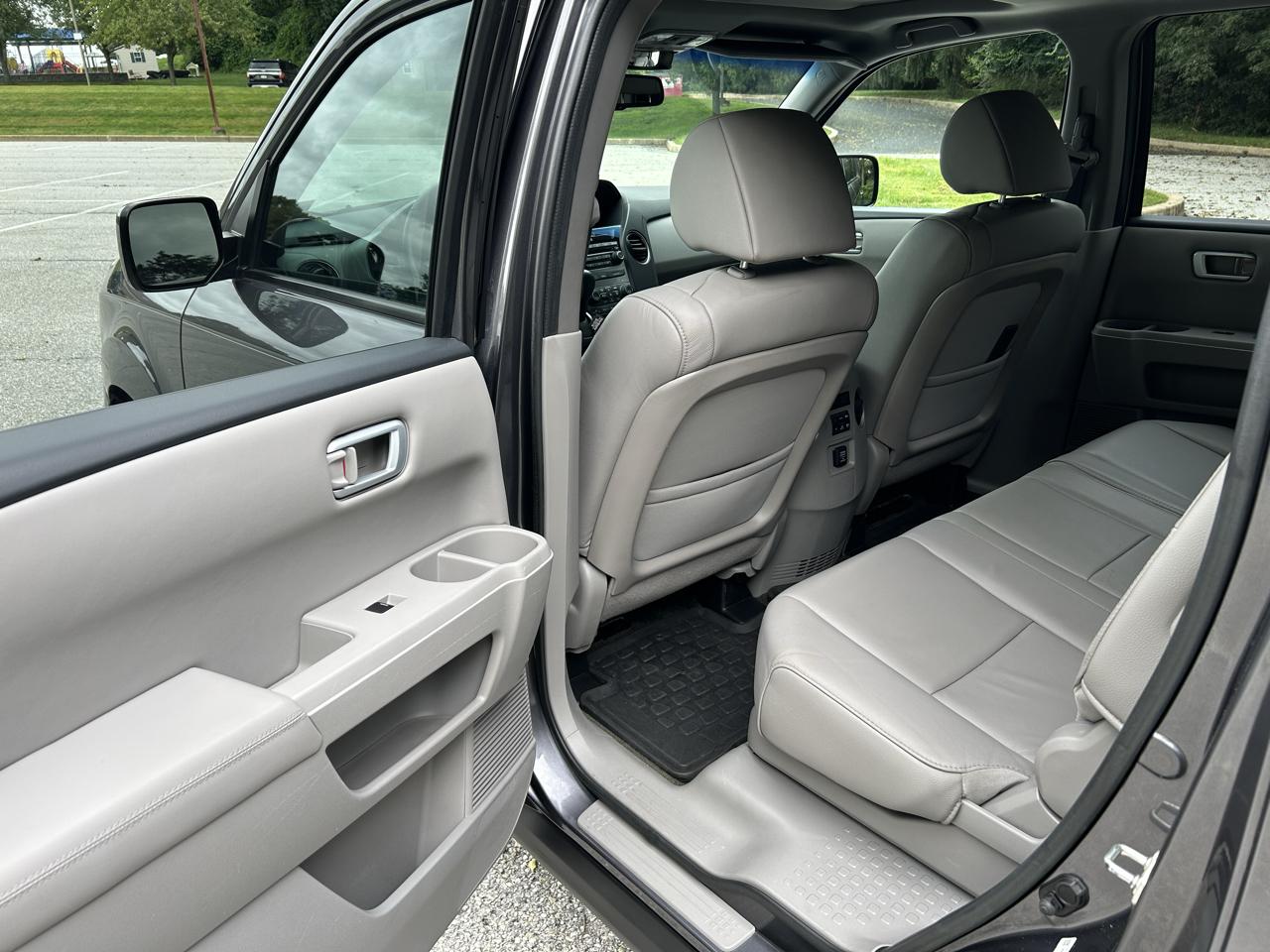Honda Pilot EX-L 4WD 5-Spd AT with Navigation 2015