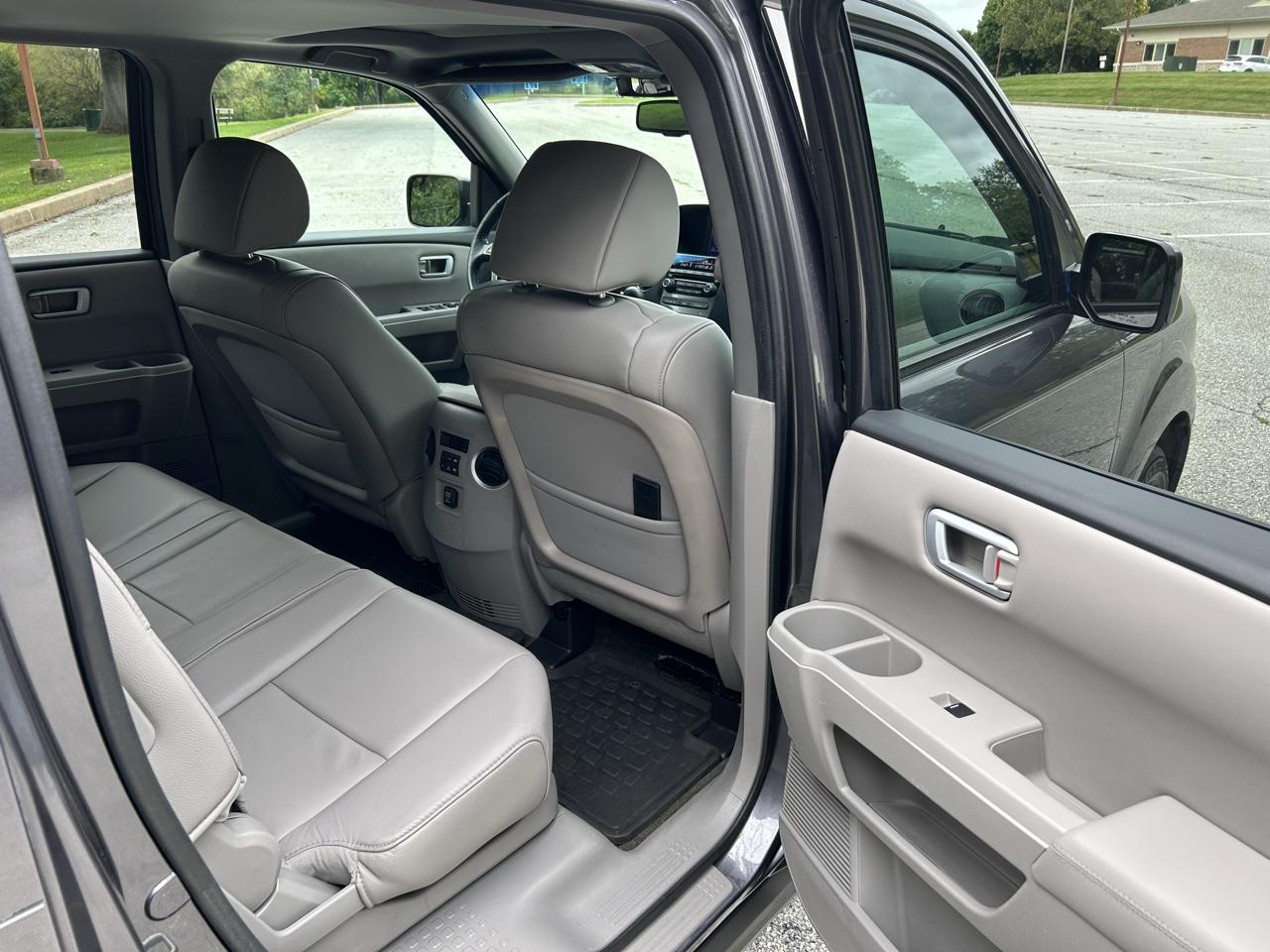 Honda Pilot EX-L 4WD 5-Spd AT with Navigation 2015