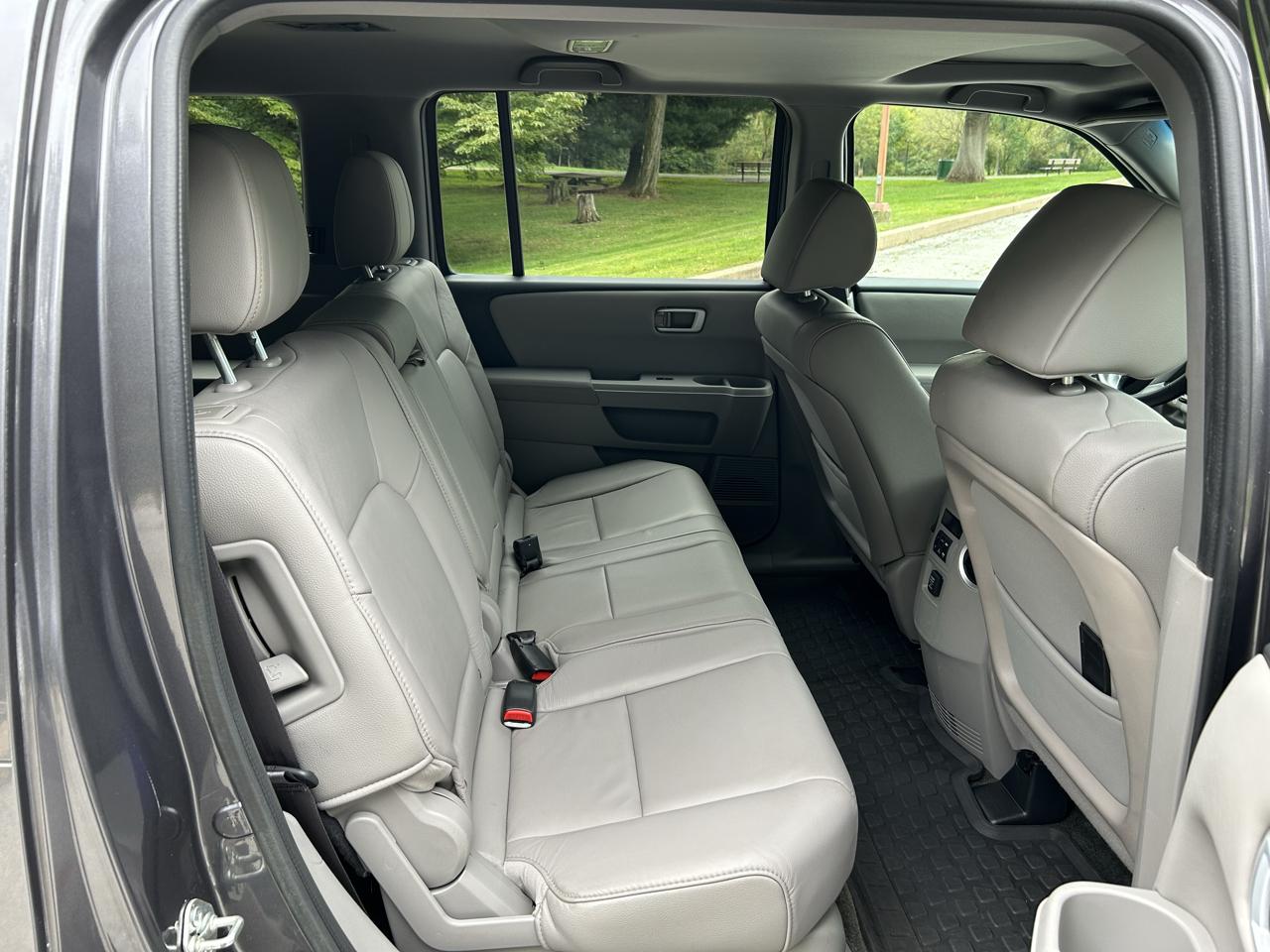 Honda Pilot EX-L 4WD 5-Spd AT with Navigation 2015