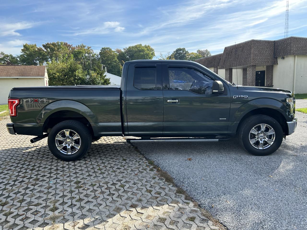 Ford F-150 XLT SuperCab 6.5-ft. Bed 4WD 2015