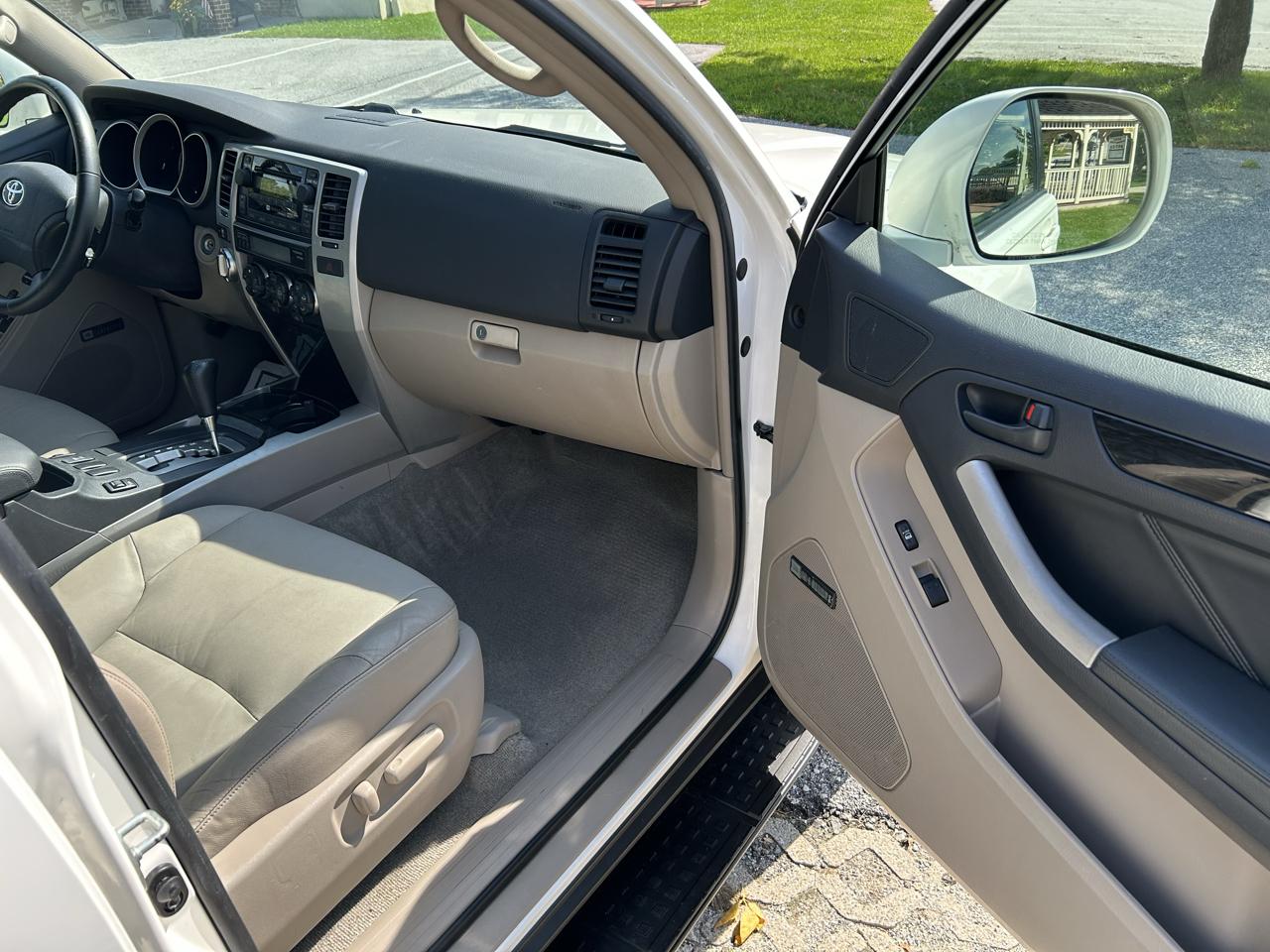 Toyota 4Runner Limited 4WD V8 2007