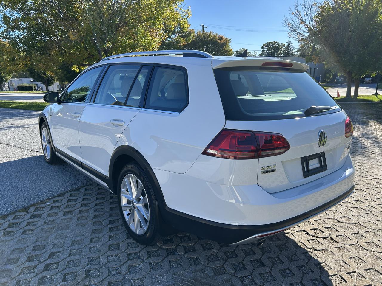 Volkswagen Golf Alltrack TSI S 6A 2017