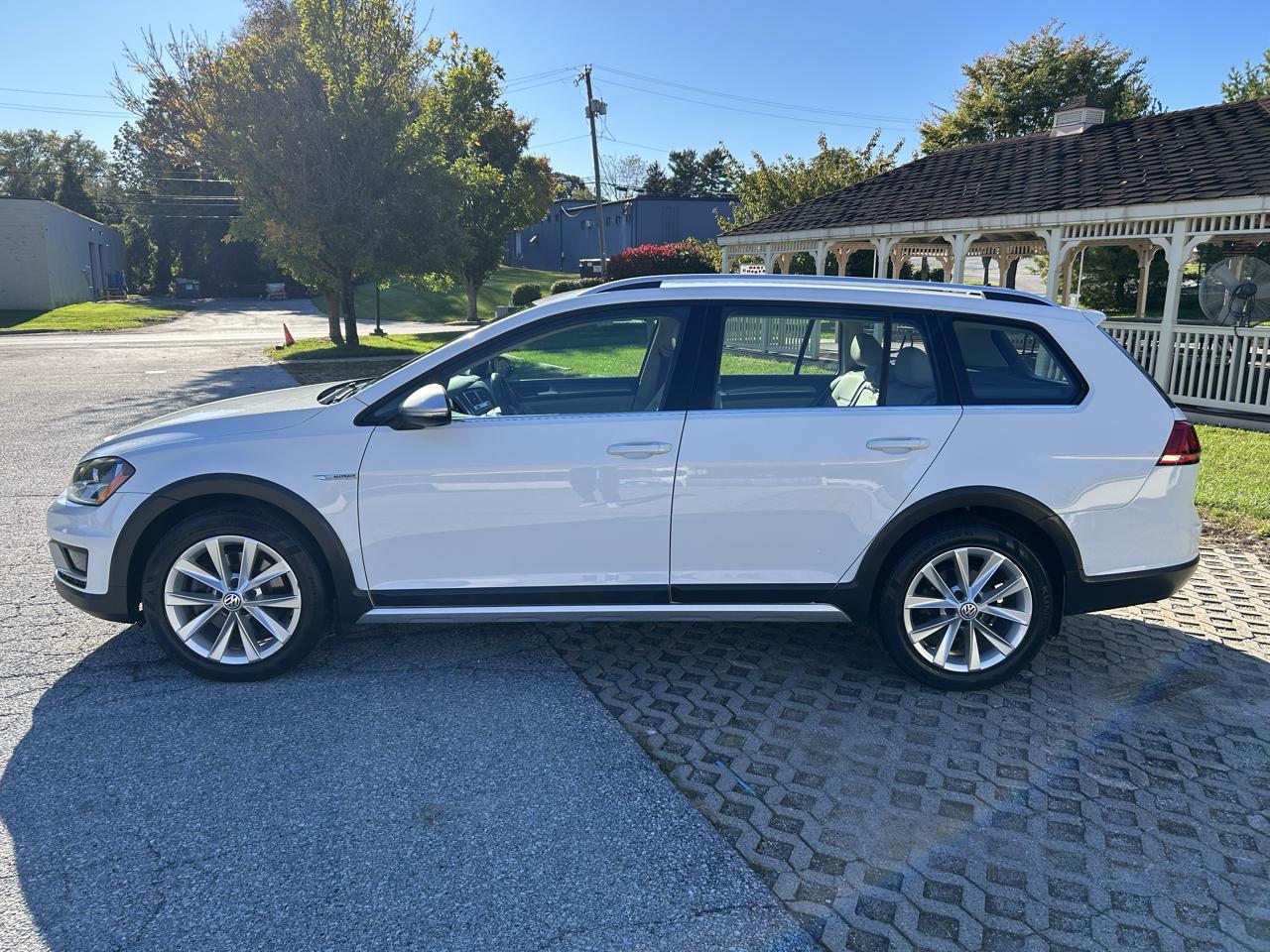 Volkswagen Golf Alltrack TSI S 6A 2017