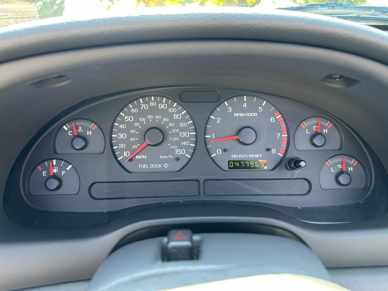 Ford Mustang GT Deluxe Convertible 2004