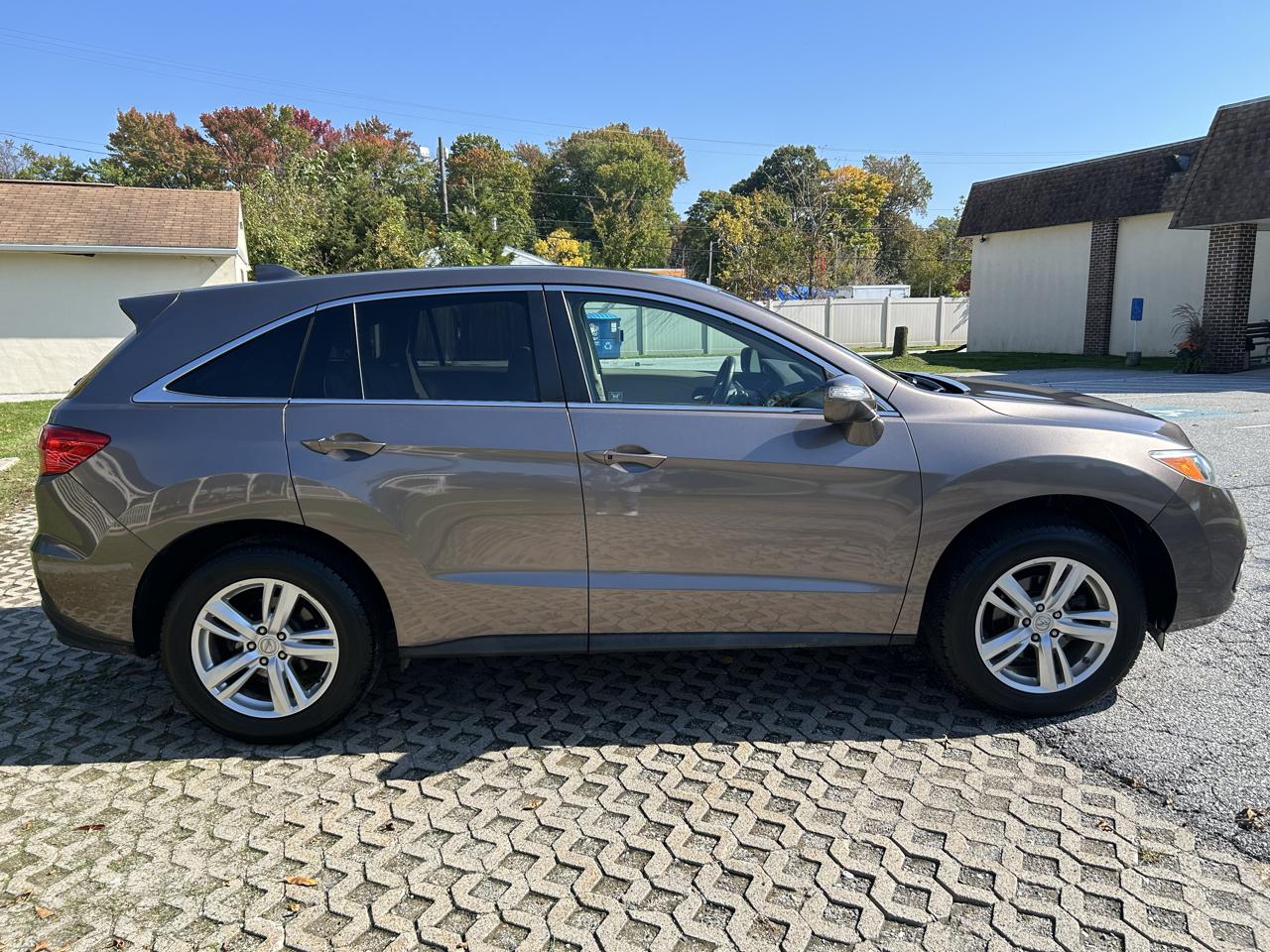 Acura RDX 6-Spd AT AWD w/ Technology Package 2013