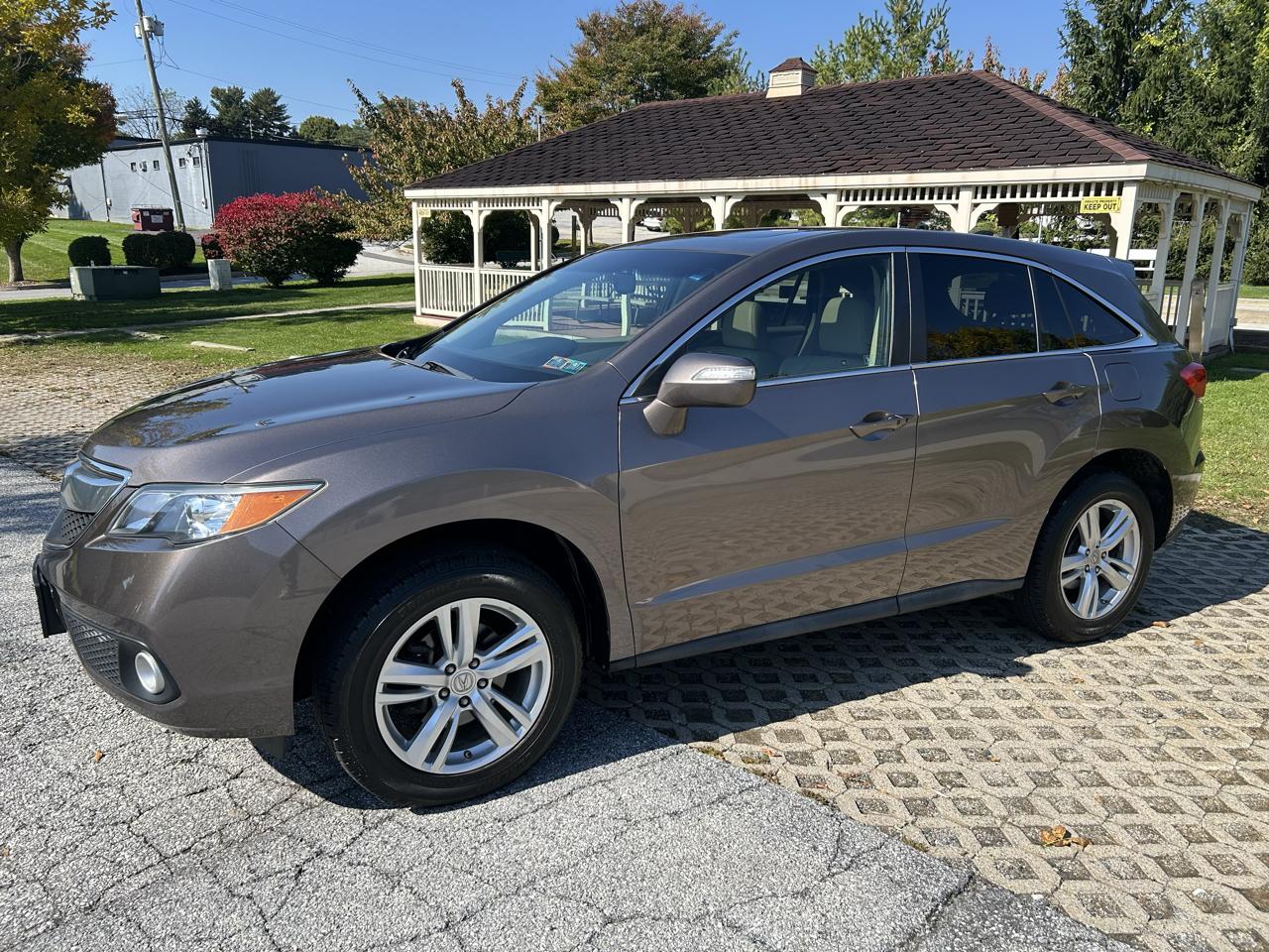 Acura RDX 6-Spd AT AWD w/ Technology Package 2013