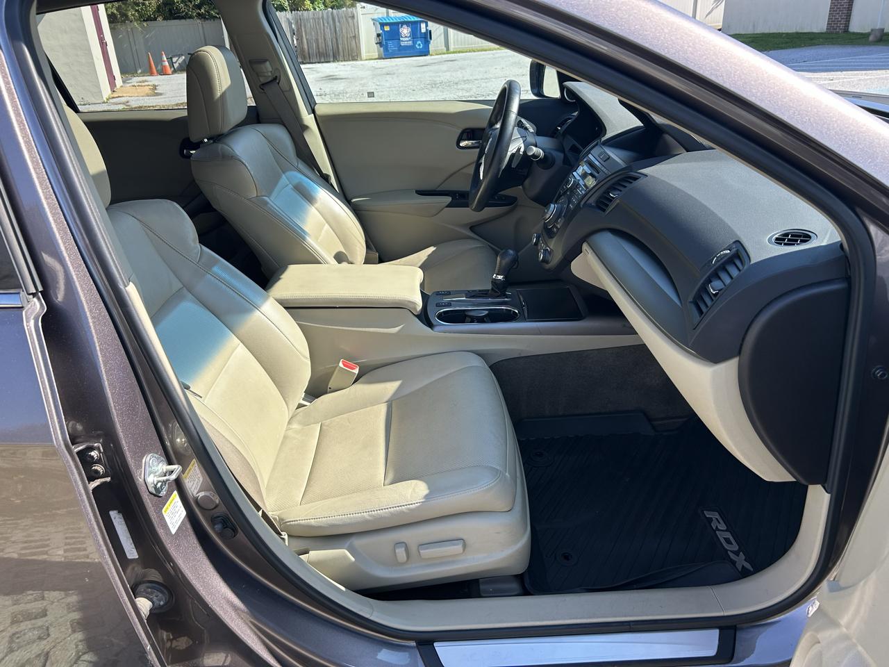 Acura RDX 6-Spd AT AWD w/ Technology Package 2013