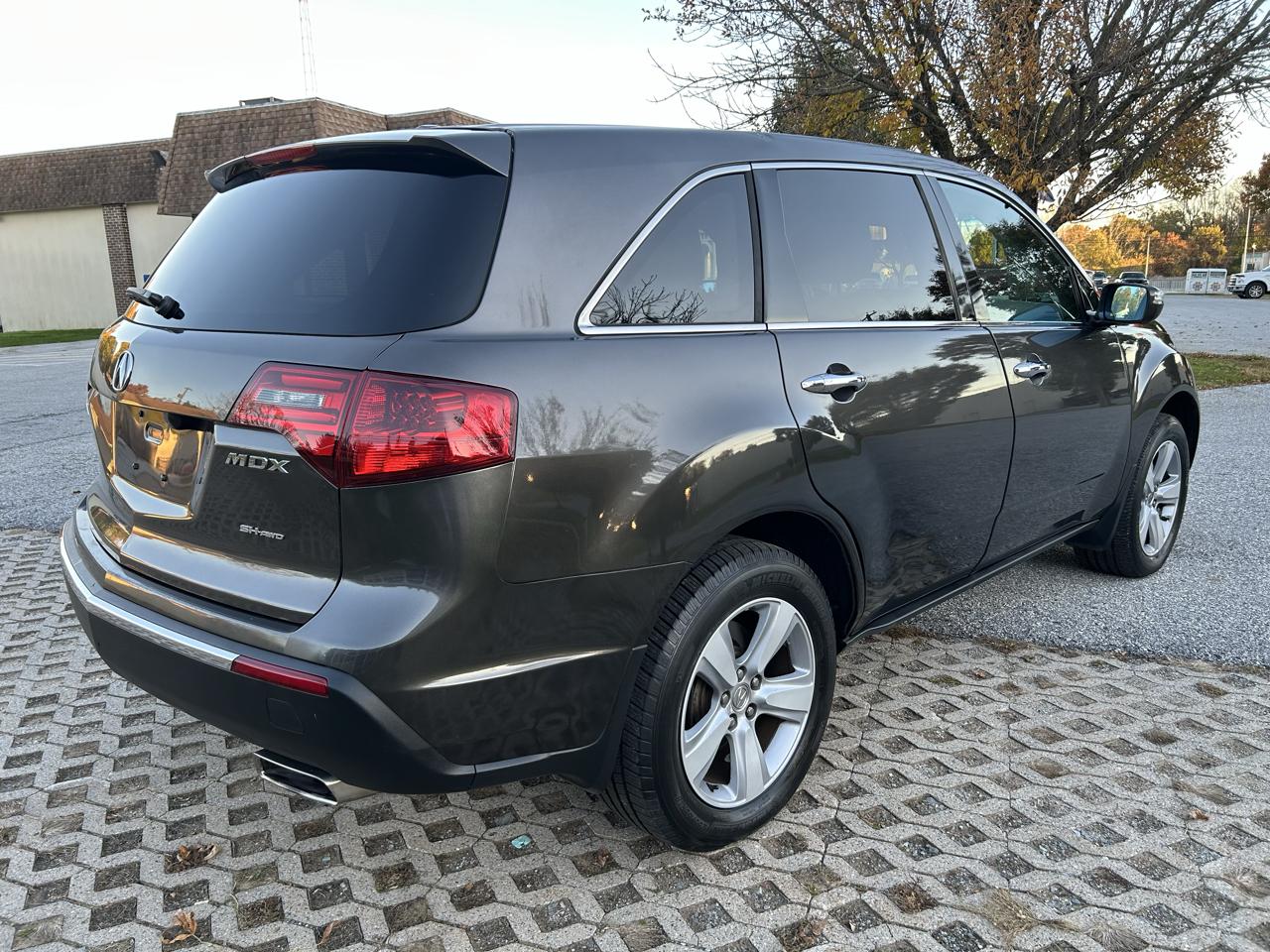 Acura MDX 6-Spd AT w/Tech Package 2012
