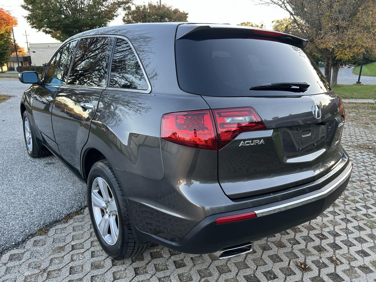Acura MDX 6-Spd AT w/Tech Package 2012