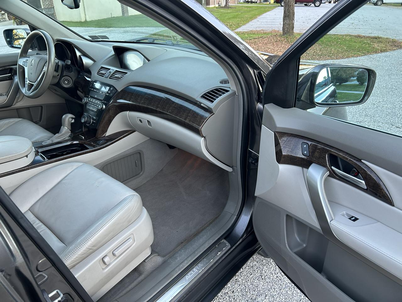 Acura MDX 6-Spd AT w/Tech Package 2012