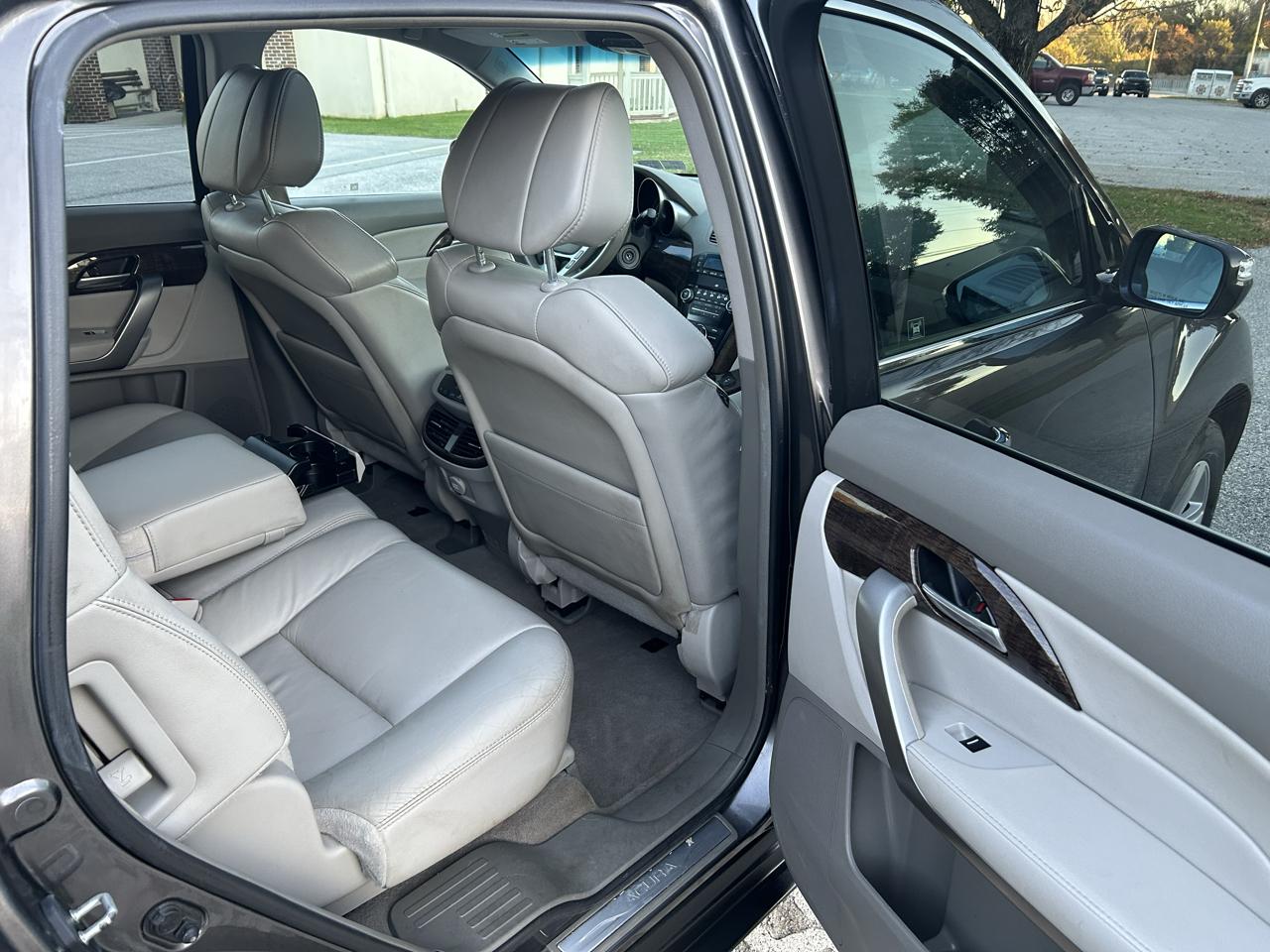 Acura MDX 6-Spd AT w/Tech Package 2012